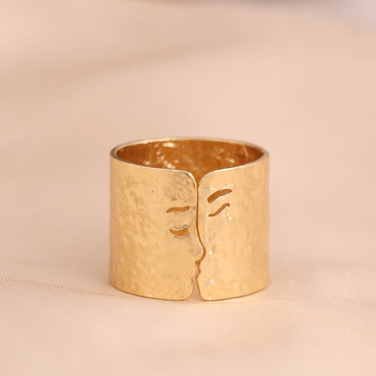 Bliss Kiss Ring