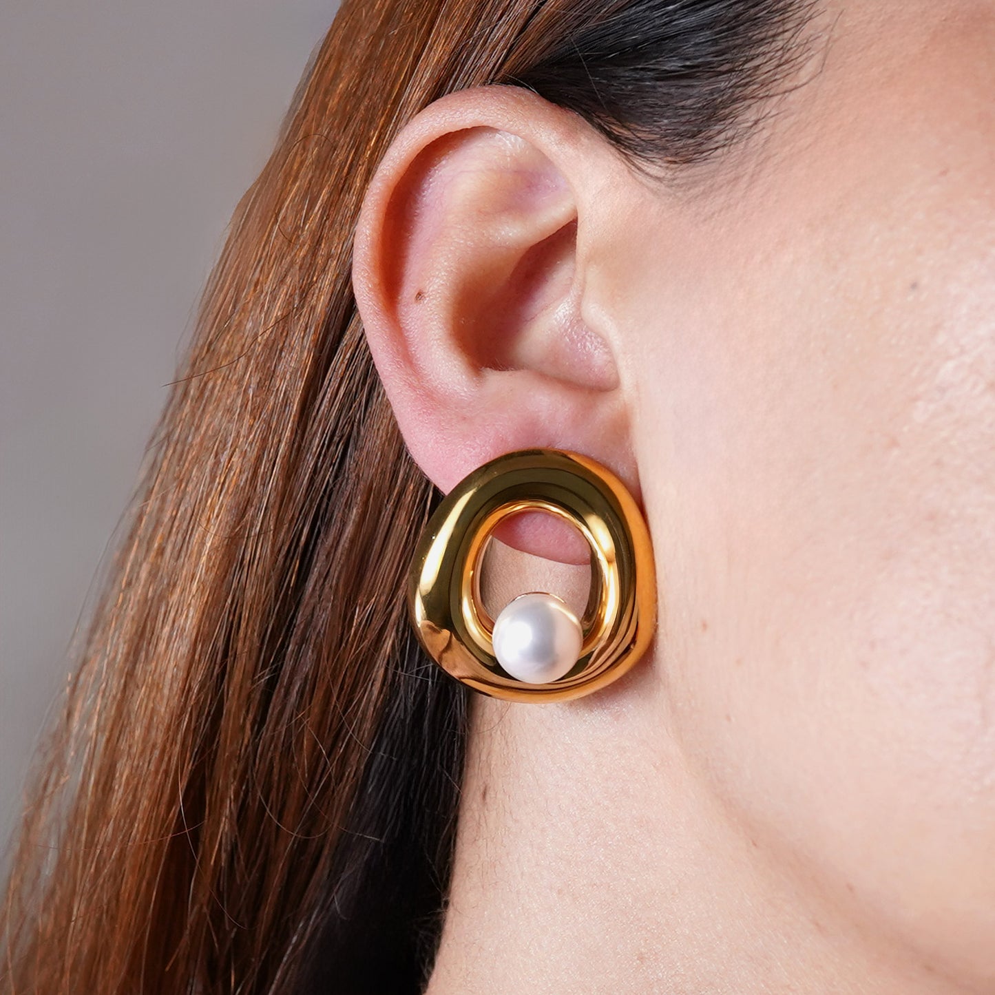 Aura Pearl Earrings