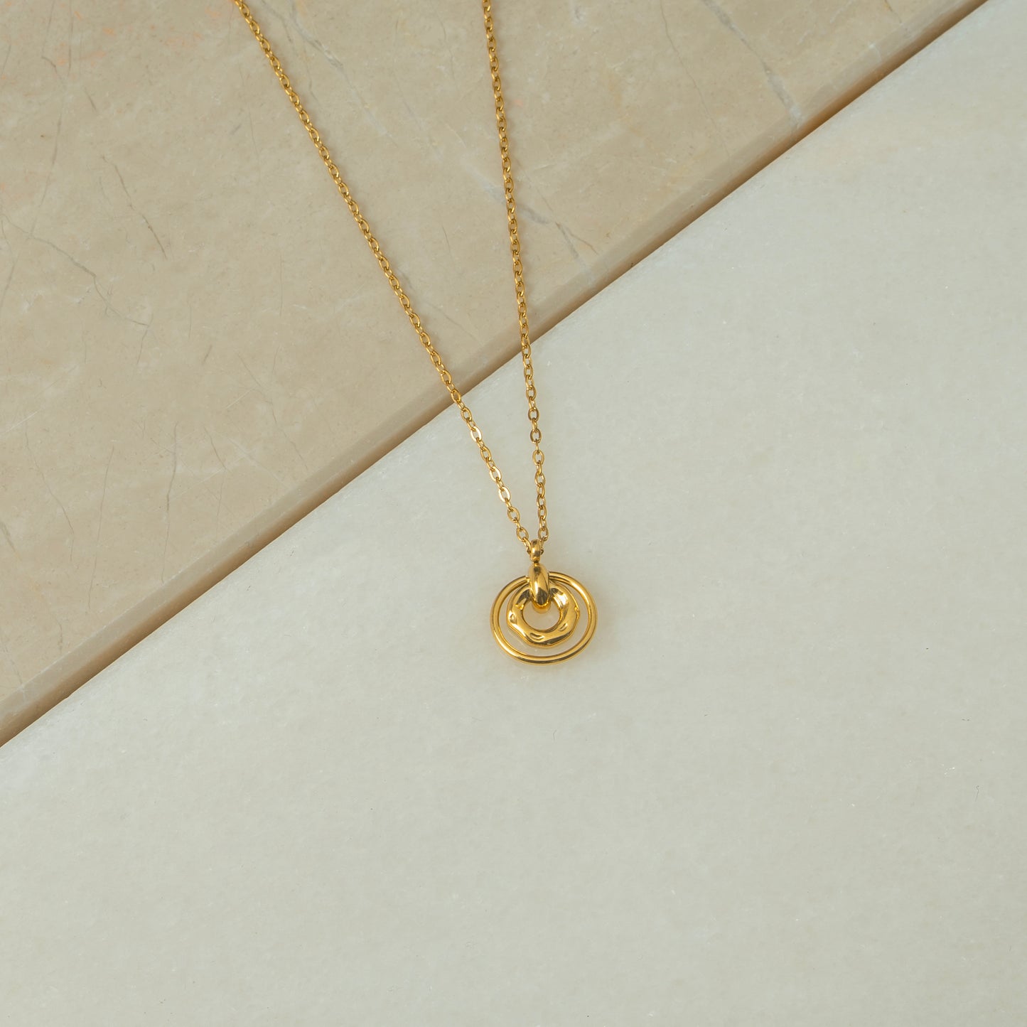 Oro Pendant