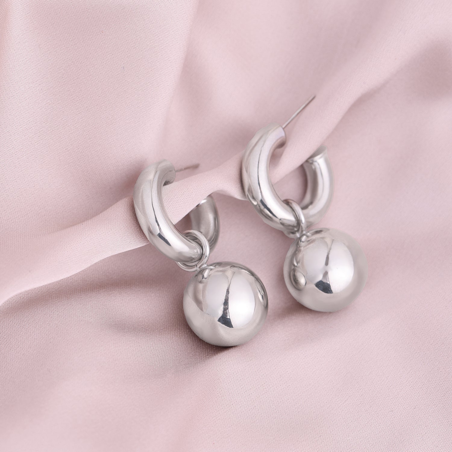 Image 3 of Drop Hoop Detachable Earrings