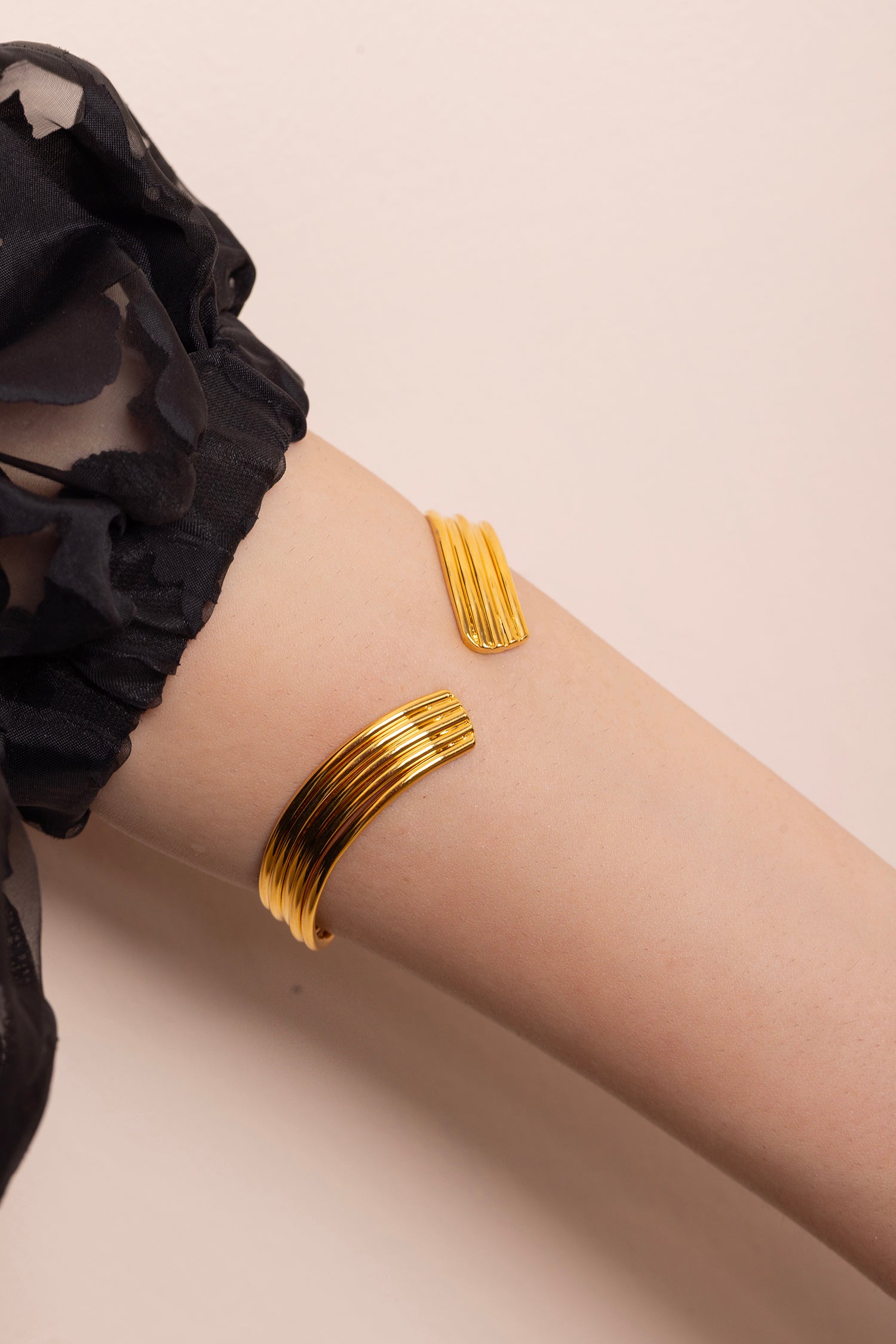 Image 3 of Vera Gold Cuff