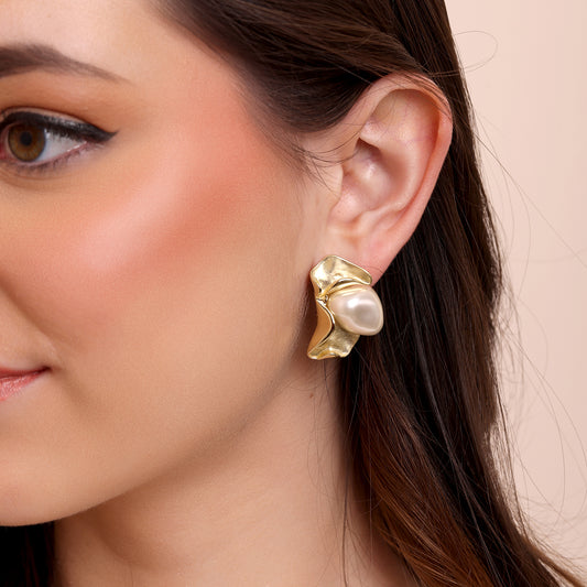 Image 1 of Lumi Pearl Gold Earrings