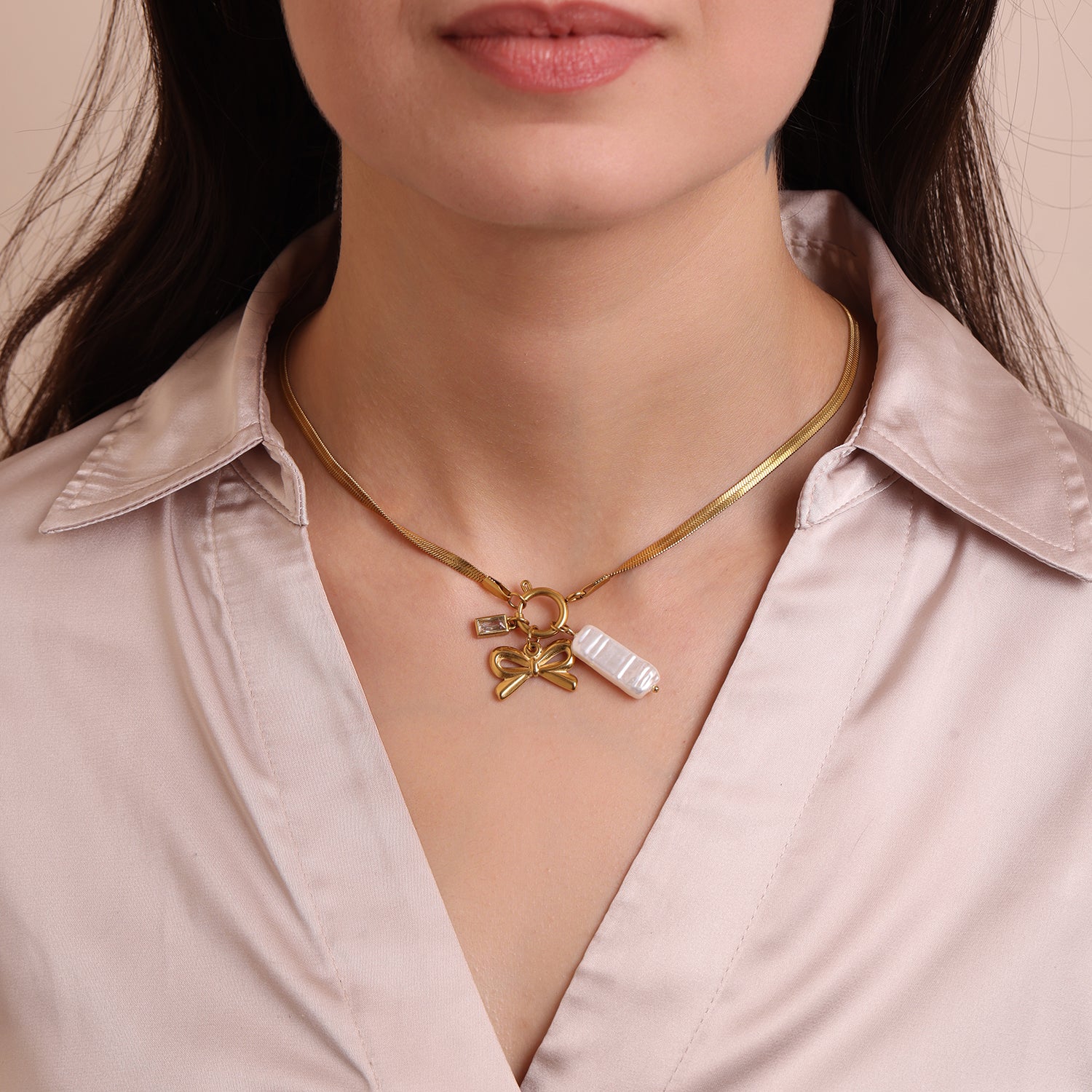 Image 3 of Bow Detachable Pendant