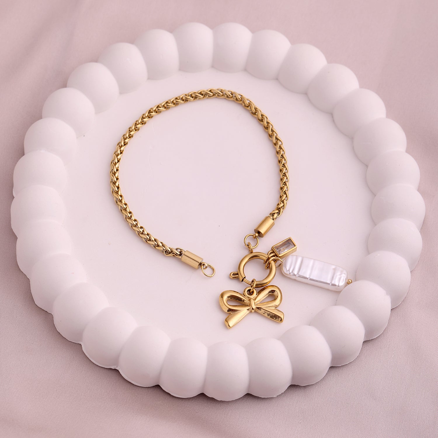 Image 3 of Bow Detachable Bracelet