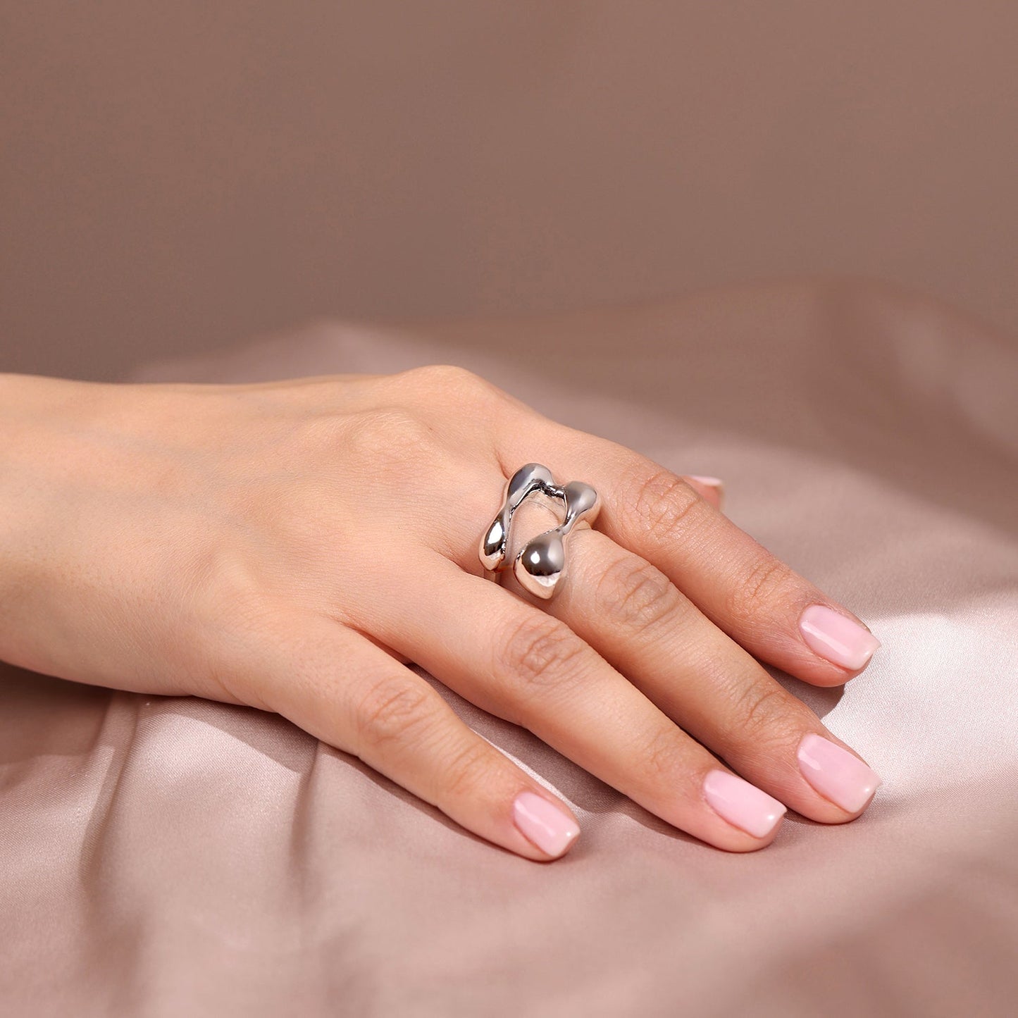 Image 7 of Vara Ring